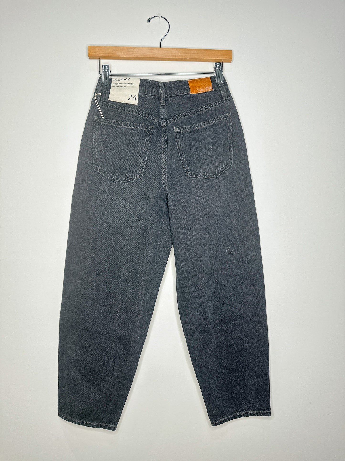 Black Barrel Jeans